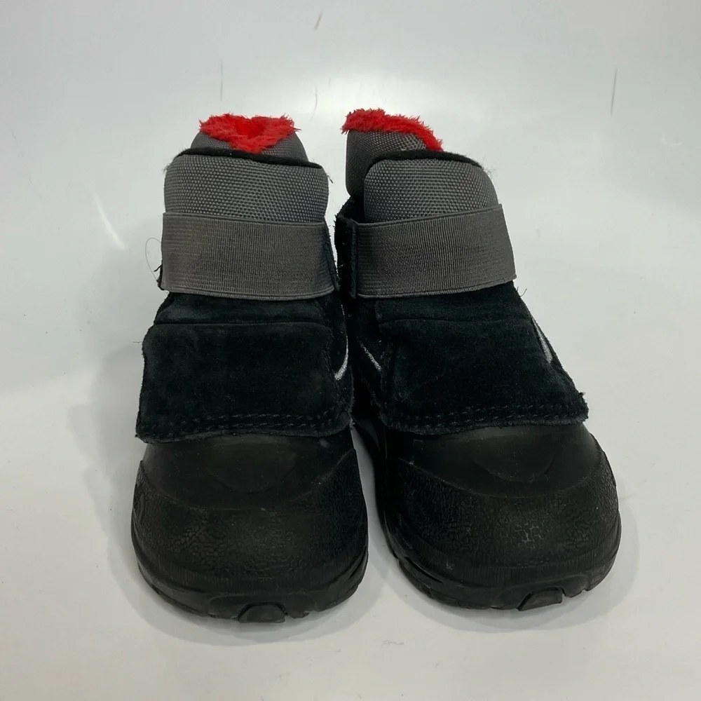 The North‎ Face Alpenglow IV black insulated winter boots size 8